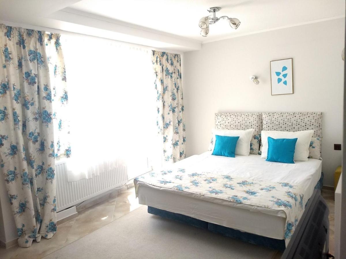 White Rose Guest Rooms ブルガス エクステリア 写真