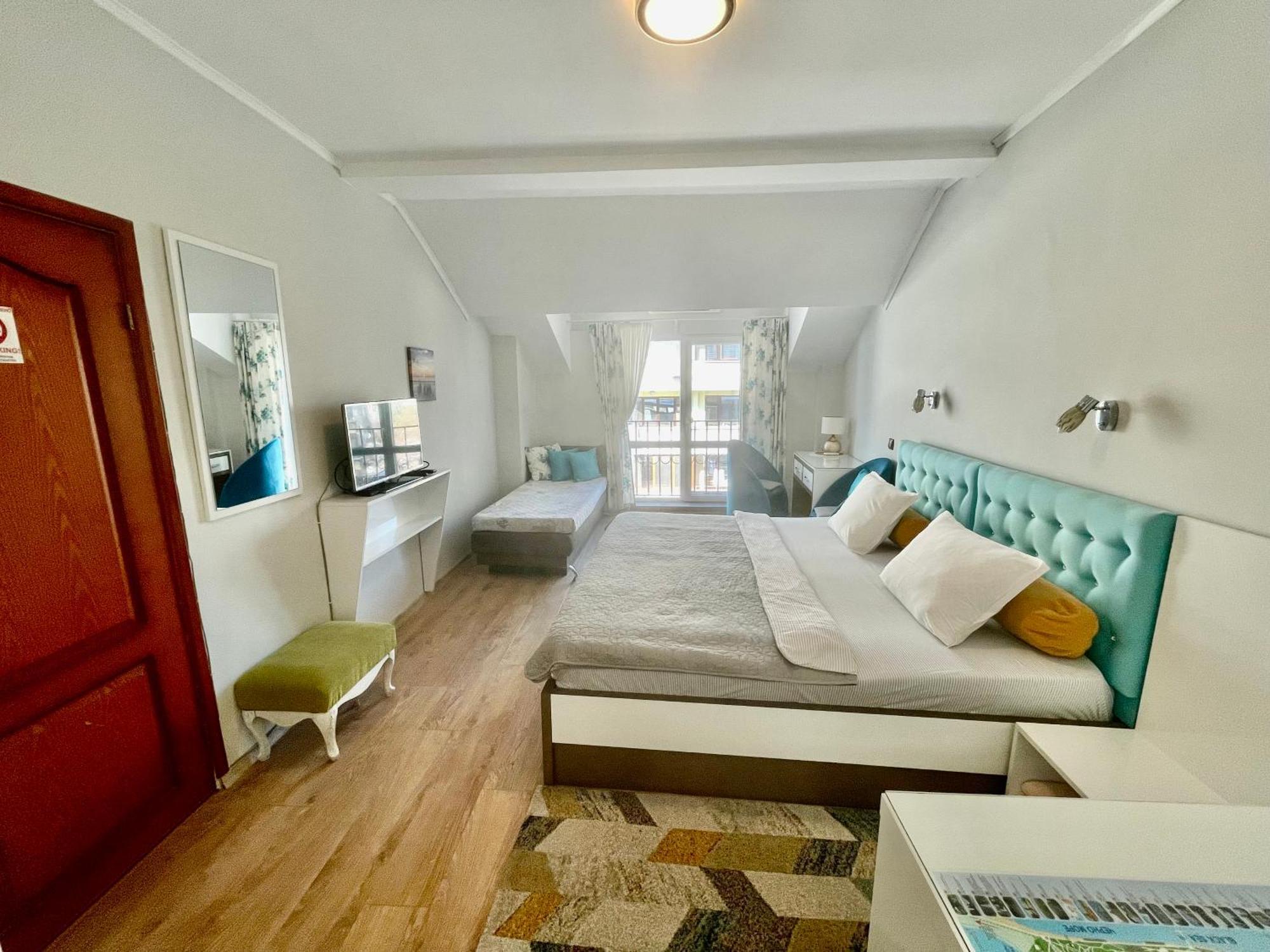 White Rose Guest Rooms ブルガス エクステリア 写真