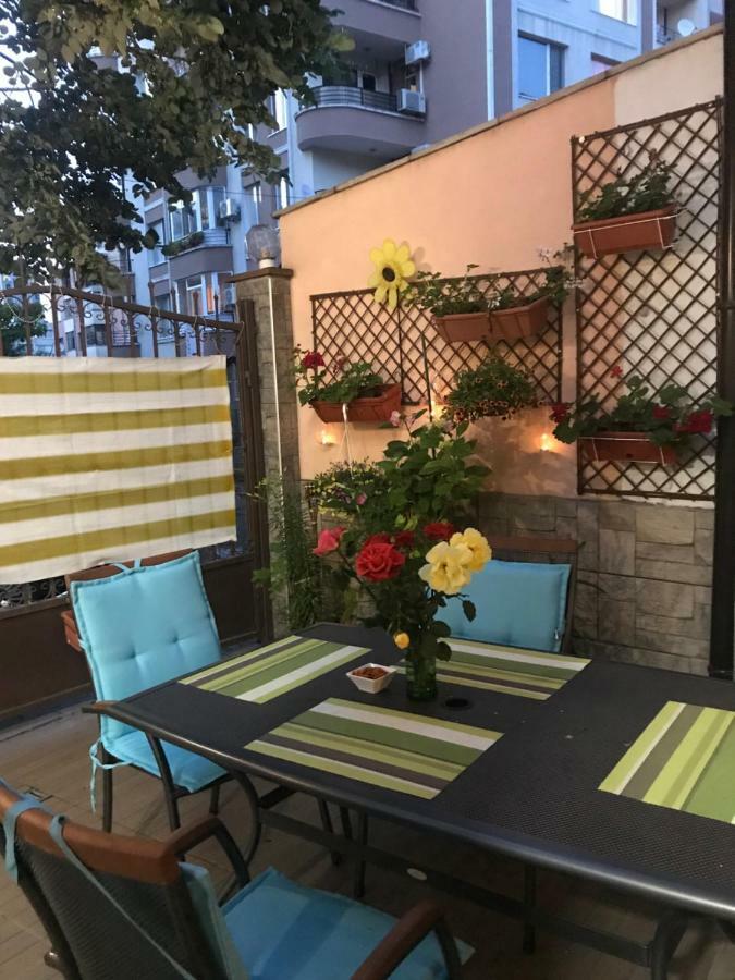 White Rose Guest Rooms ブルガス エクステリア 写真